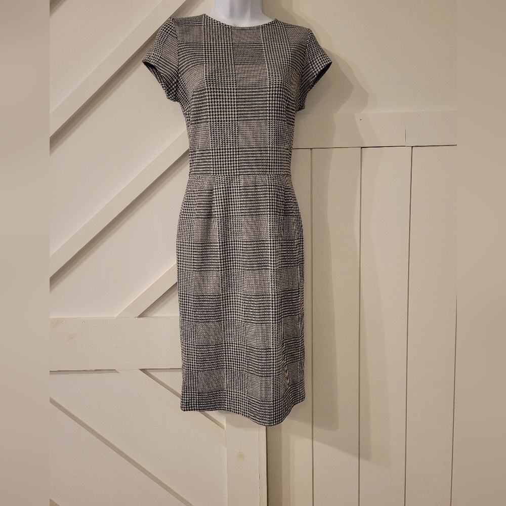 Love Ady Plaid Fitted Dress, Short Sleeve - Size Medium - Womens